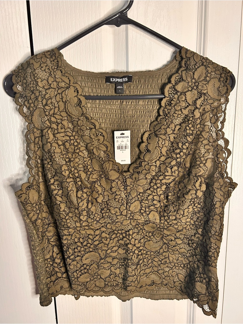 Express Women’s Size Large Olive Green Lace V-Neck Tank Crop Top NWT Stretch